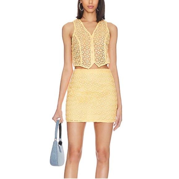 L'ACADEMIE Comilly Lace Mini Skirt in Yellow Apricot Crochet Revolve - Picture 1 of 10